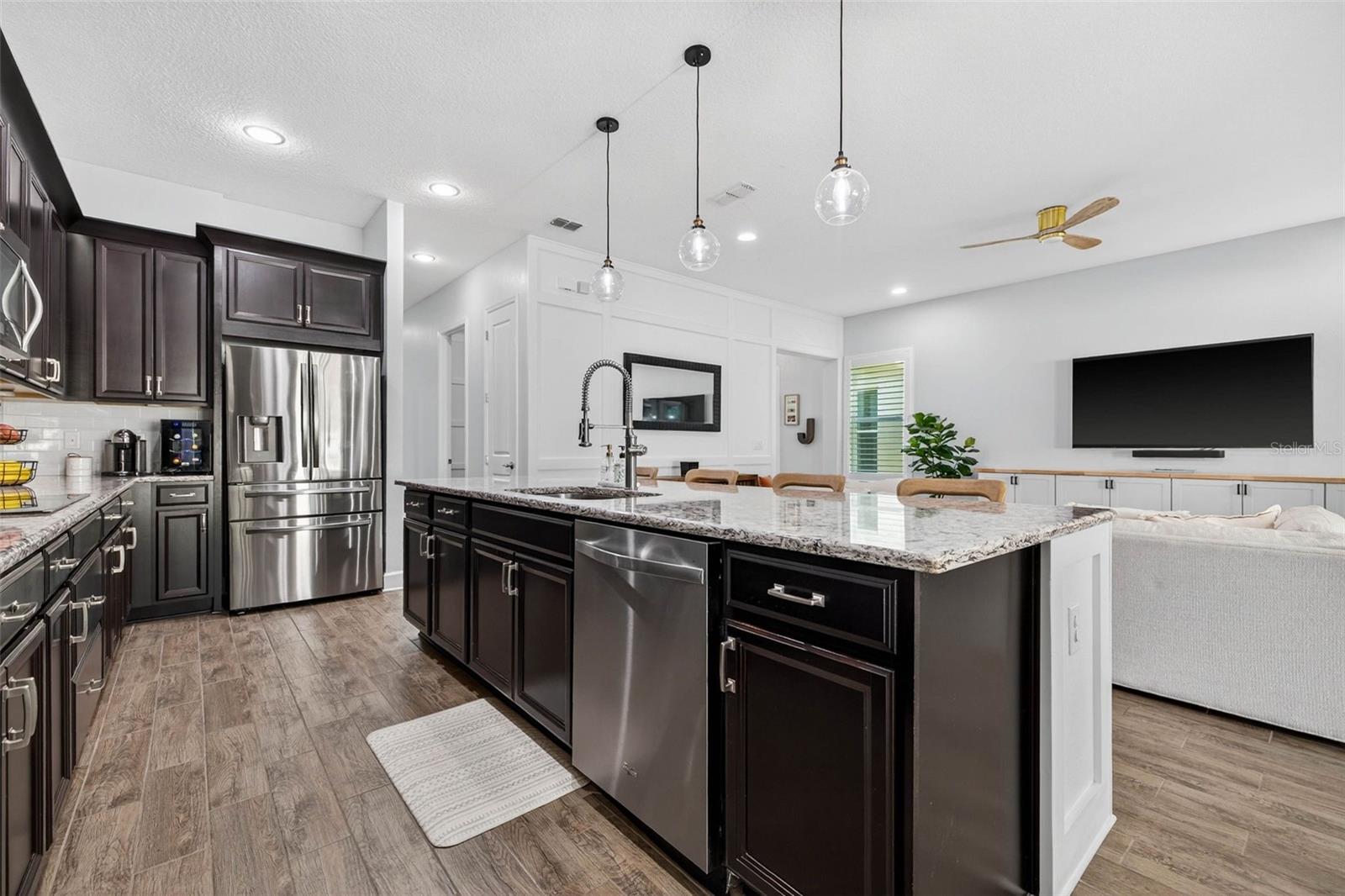 MARIPOSA PH 2A & 2B - Residential Lease