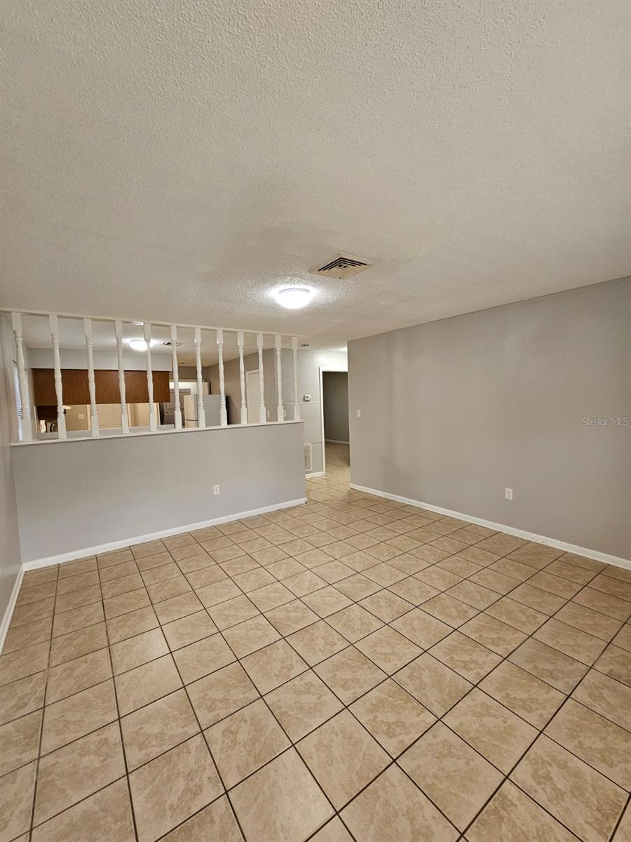 905 MARIETTA STREET 909