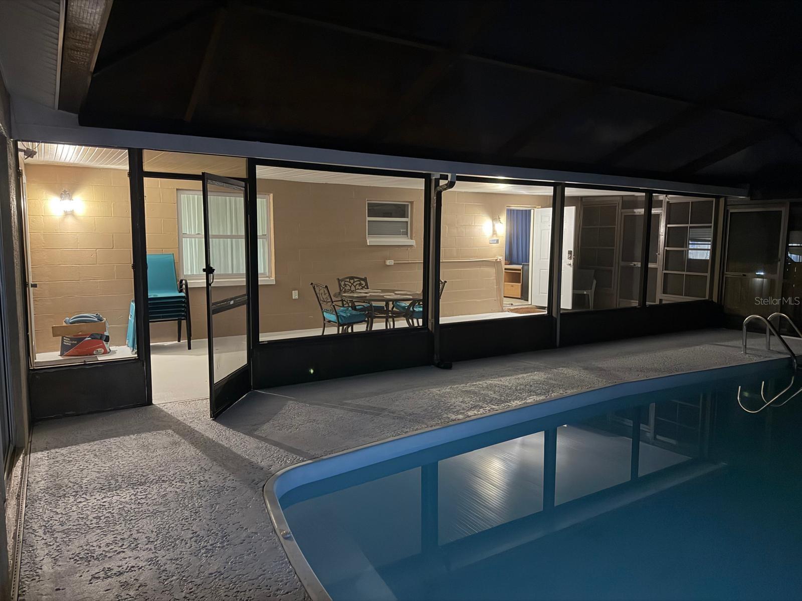 THE LAKES - Residential