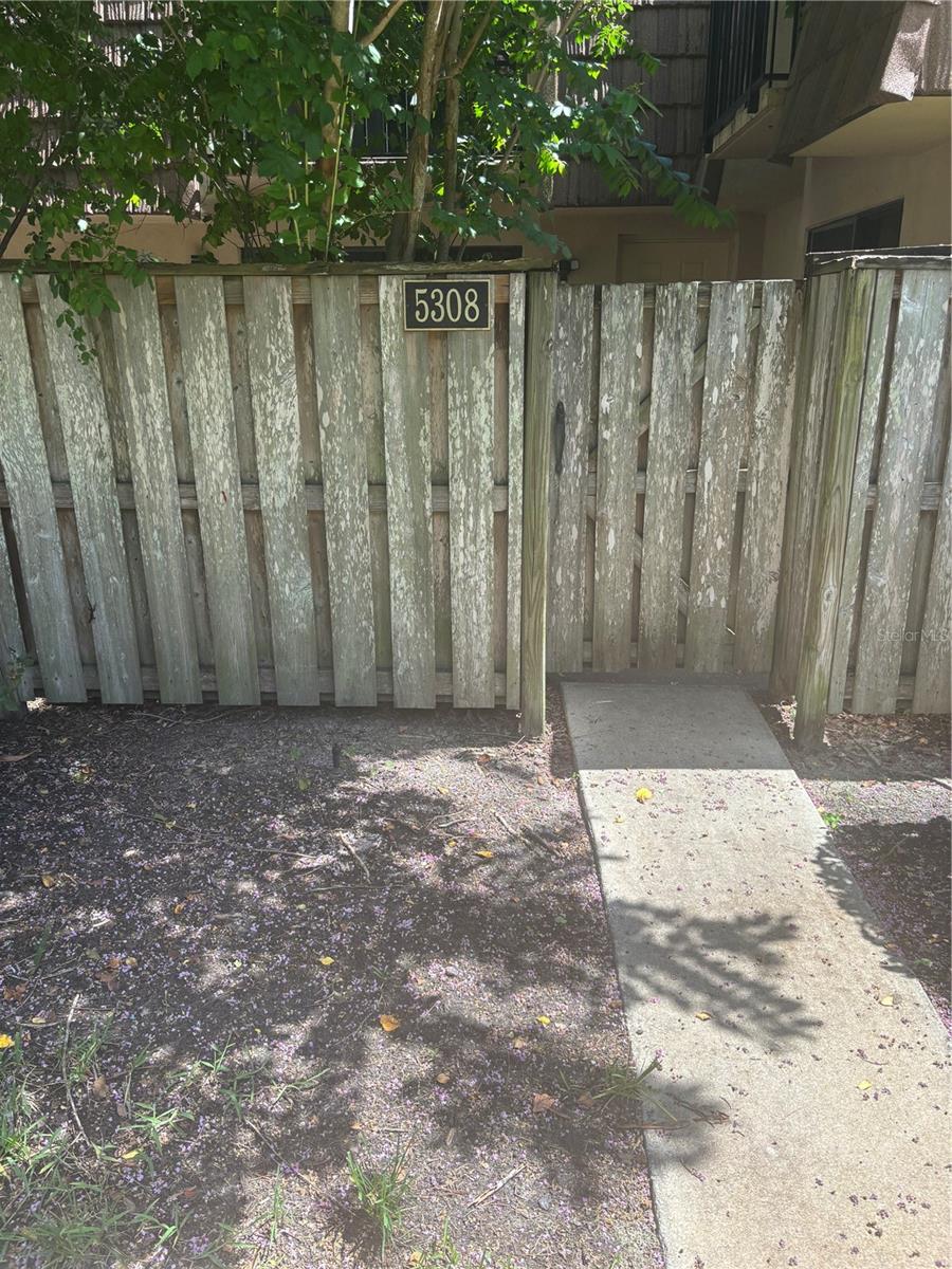 5308 BAMBOO COURT 450