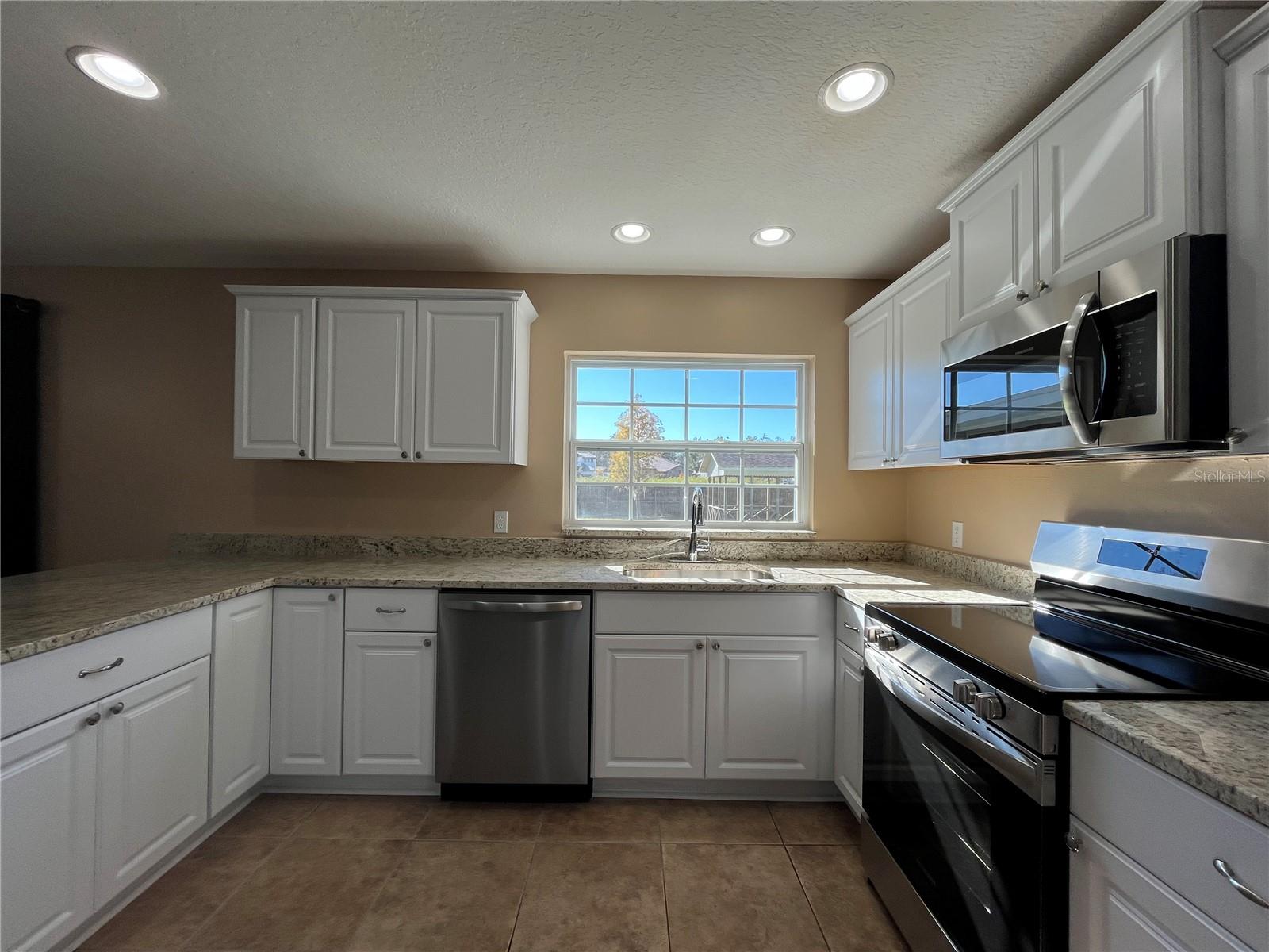 UNPLATTED - Residential Lease