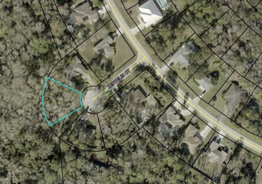 Beautifully wooded quiet cul de sac lot with preserve in back! Easy access to I-95 and in the heart of Palm Coast/Flagler Beach.