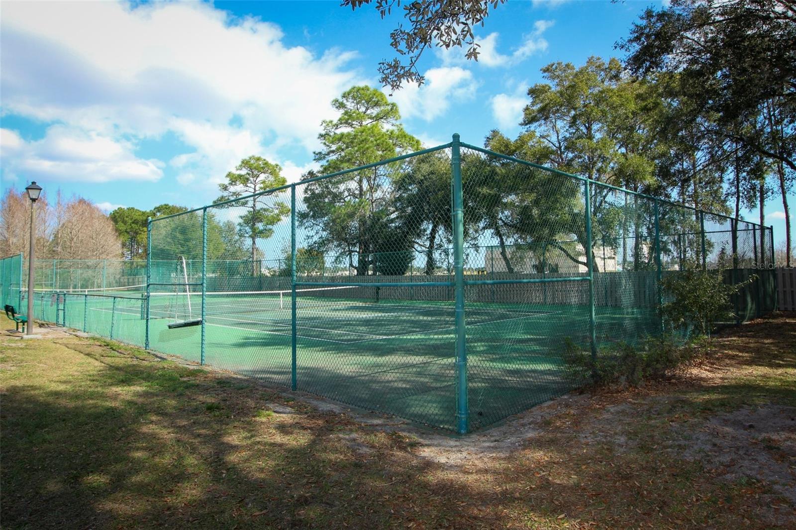 ESTATES AT ALOMA WOODS PH 1 - Residential