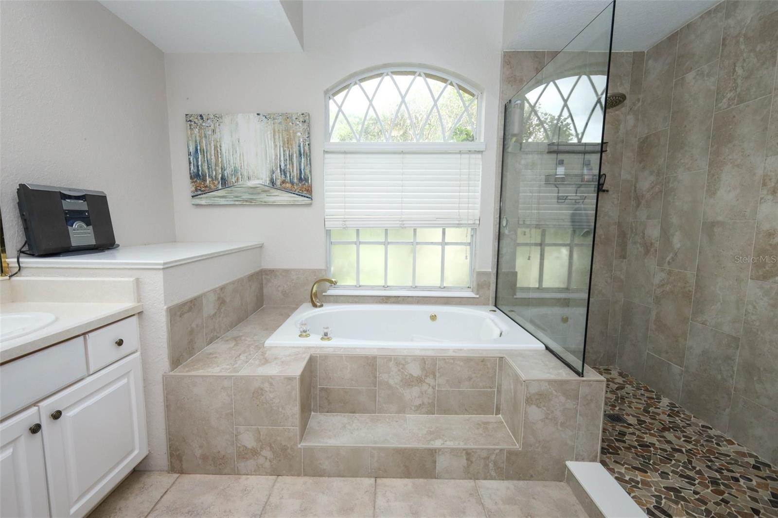 ESTATES AT ALOMA WOODS PH 1 - Residential