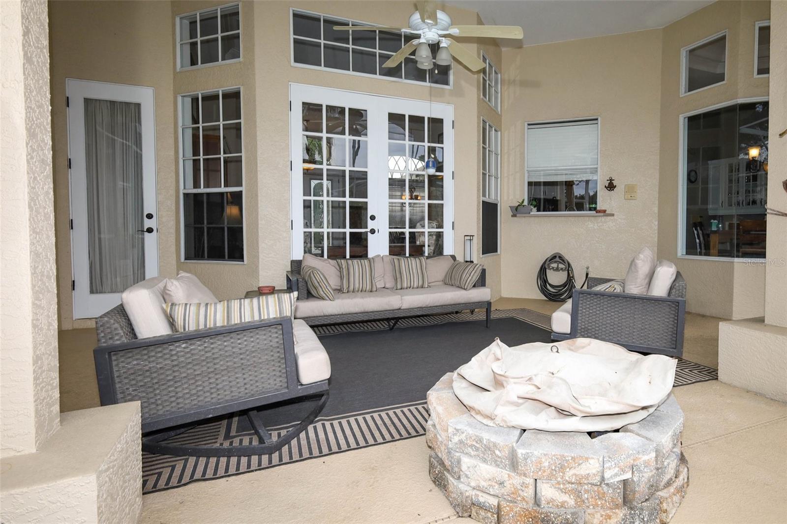 ESTATES AT ALOMA WOODS PH 1 - Residential