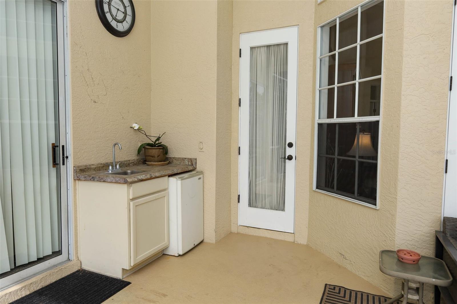 ESTATES AT ALOMA WOODS PH 1 - Residential