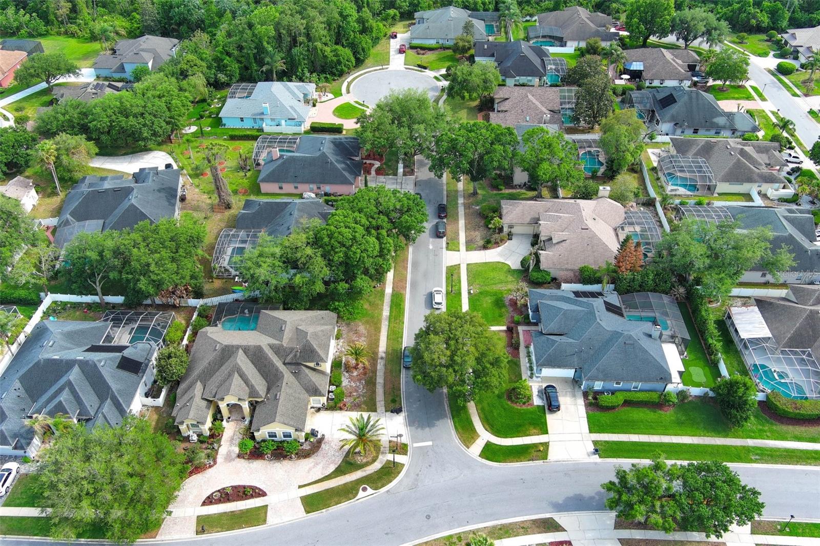 ESTATES AT ALOMA WOODS PH 1 - Residential