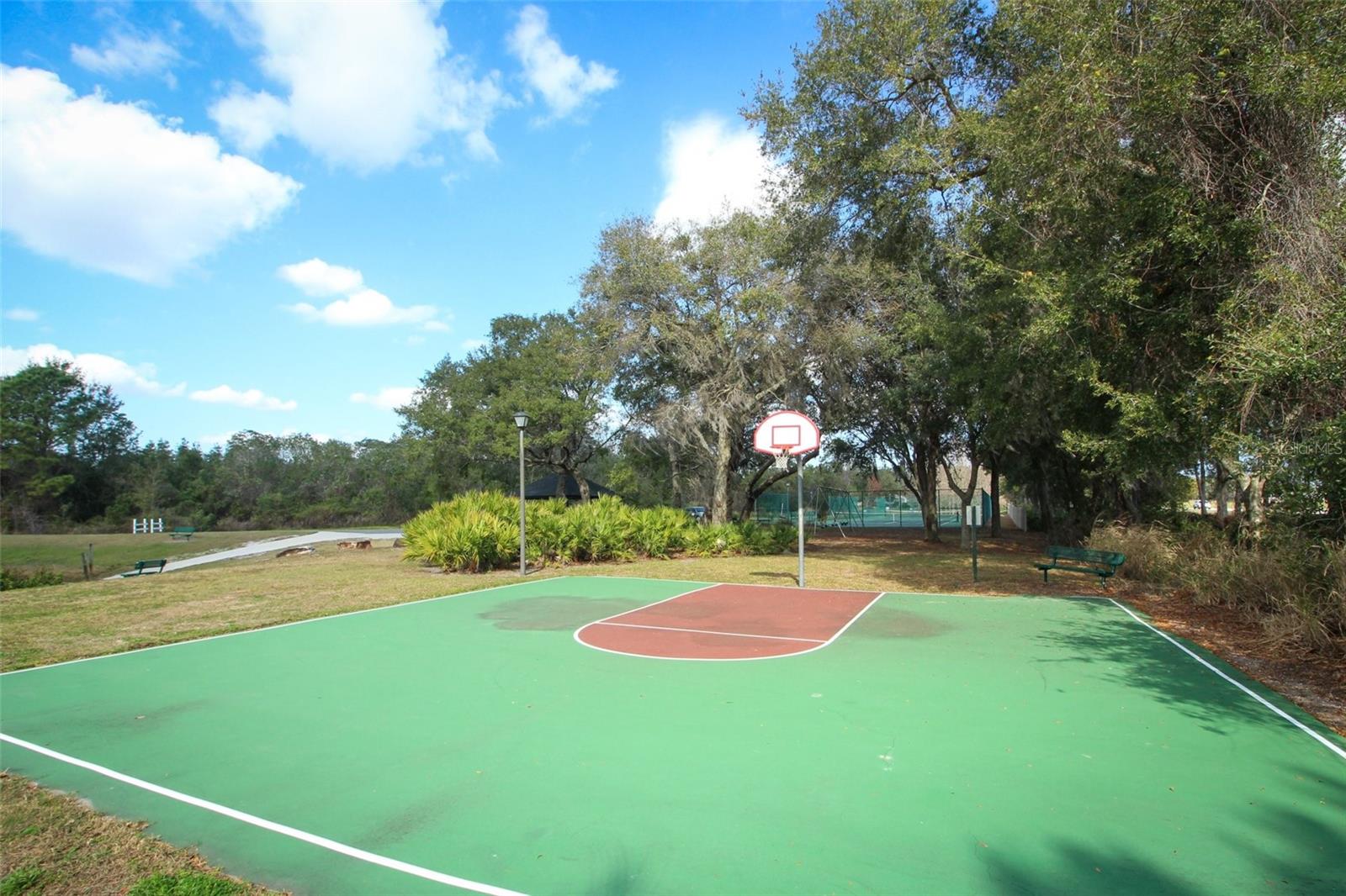 ESTATES AT ALOMA WOODS PH 1 - Residential