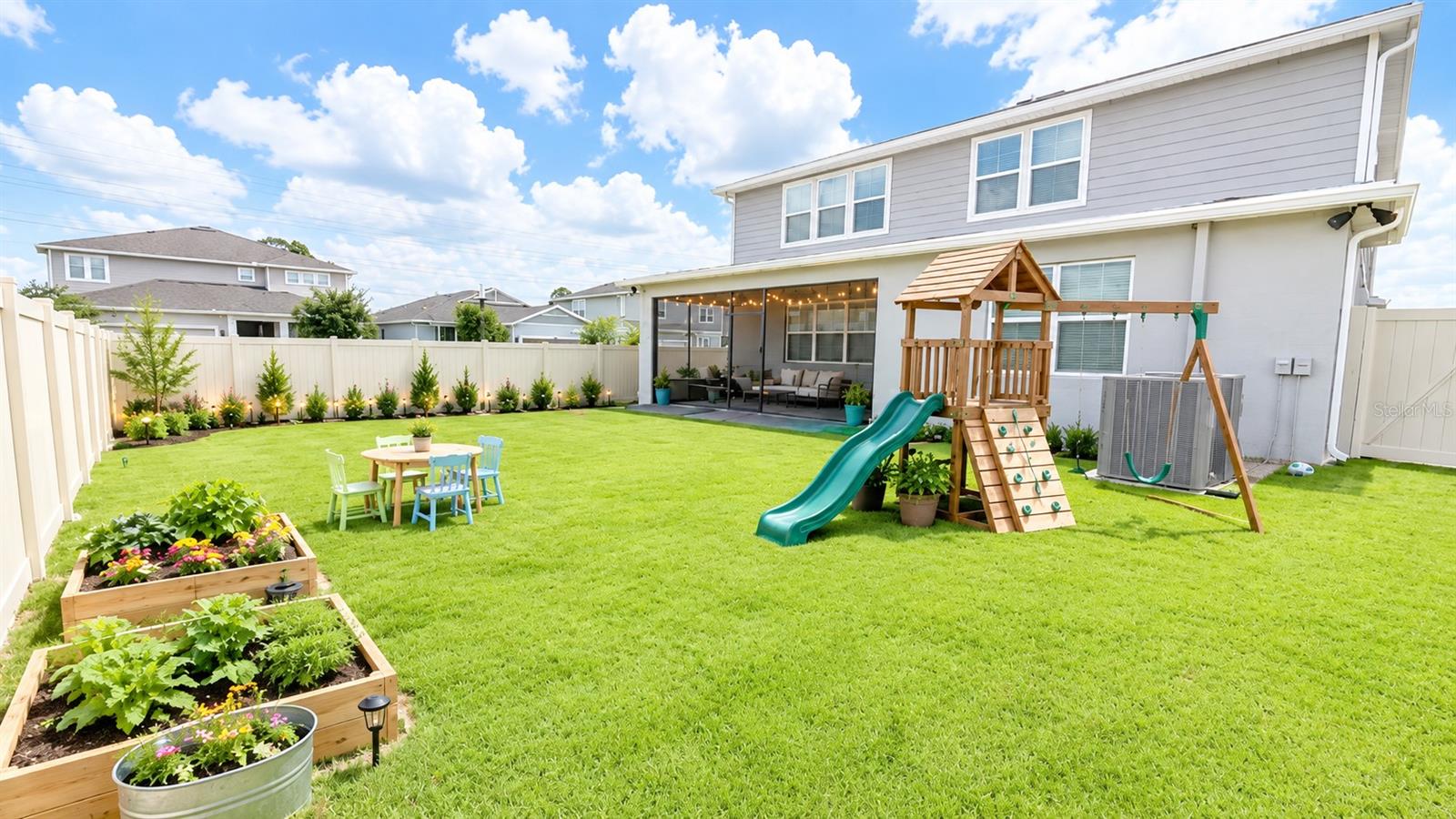 CHAPMAN PINES - Residential