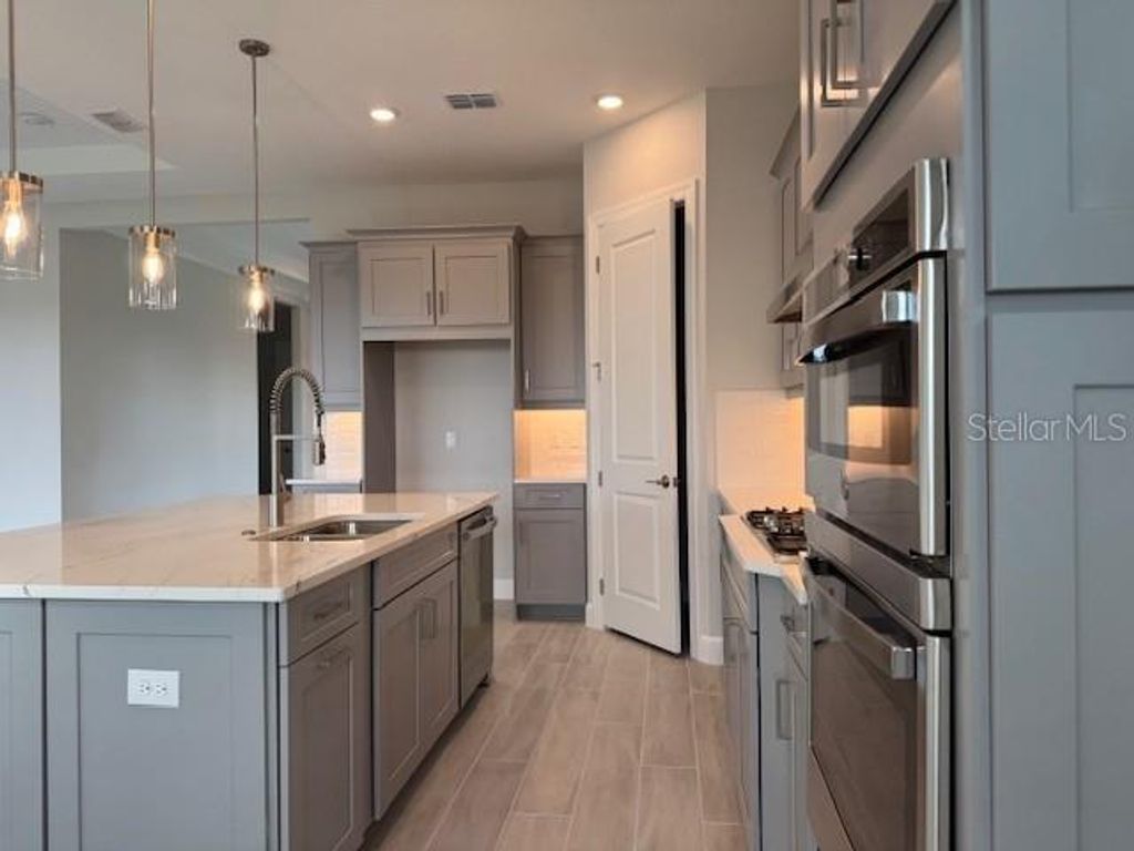 Photo of 13705 Iona Avenue, Palmetto, FL 34221 (MLS # TB8425432)