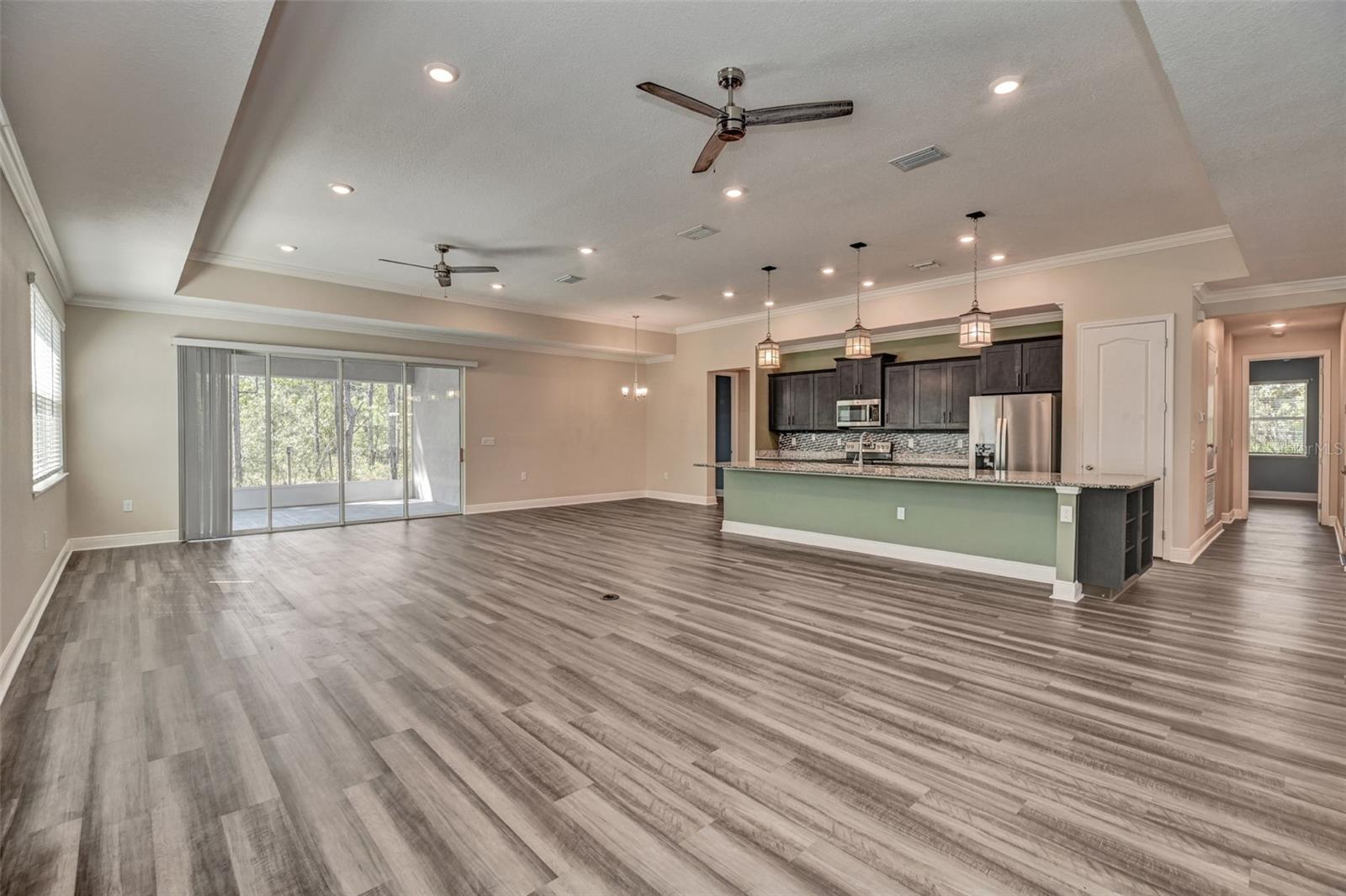 9 SANDERS COURT E