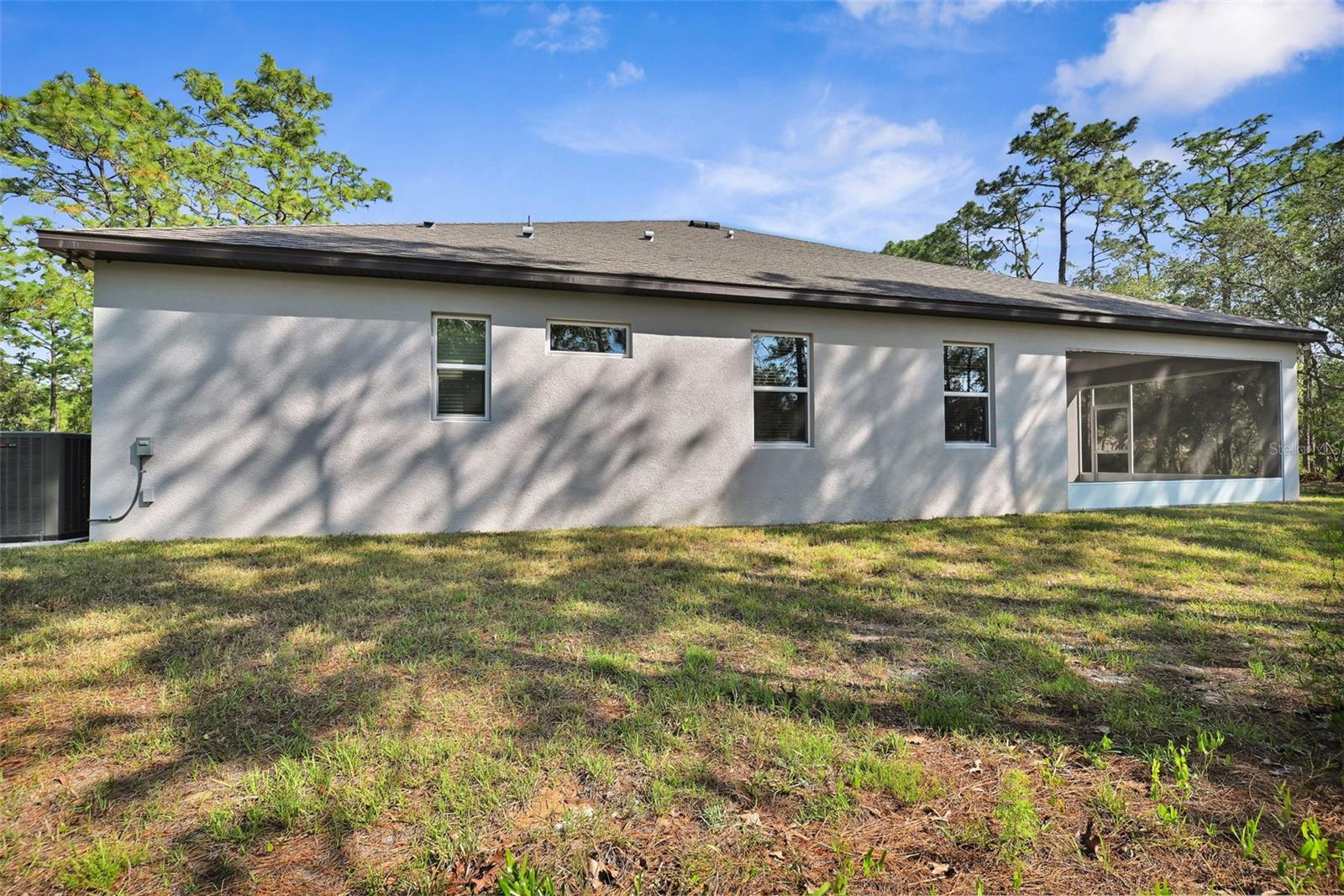 9 SANDERS COURT E
