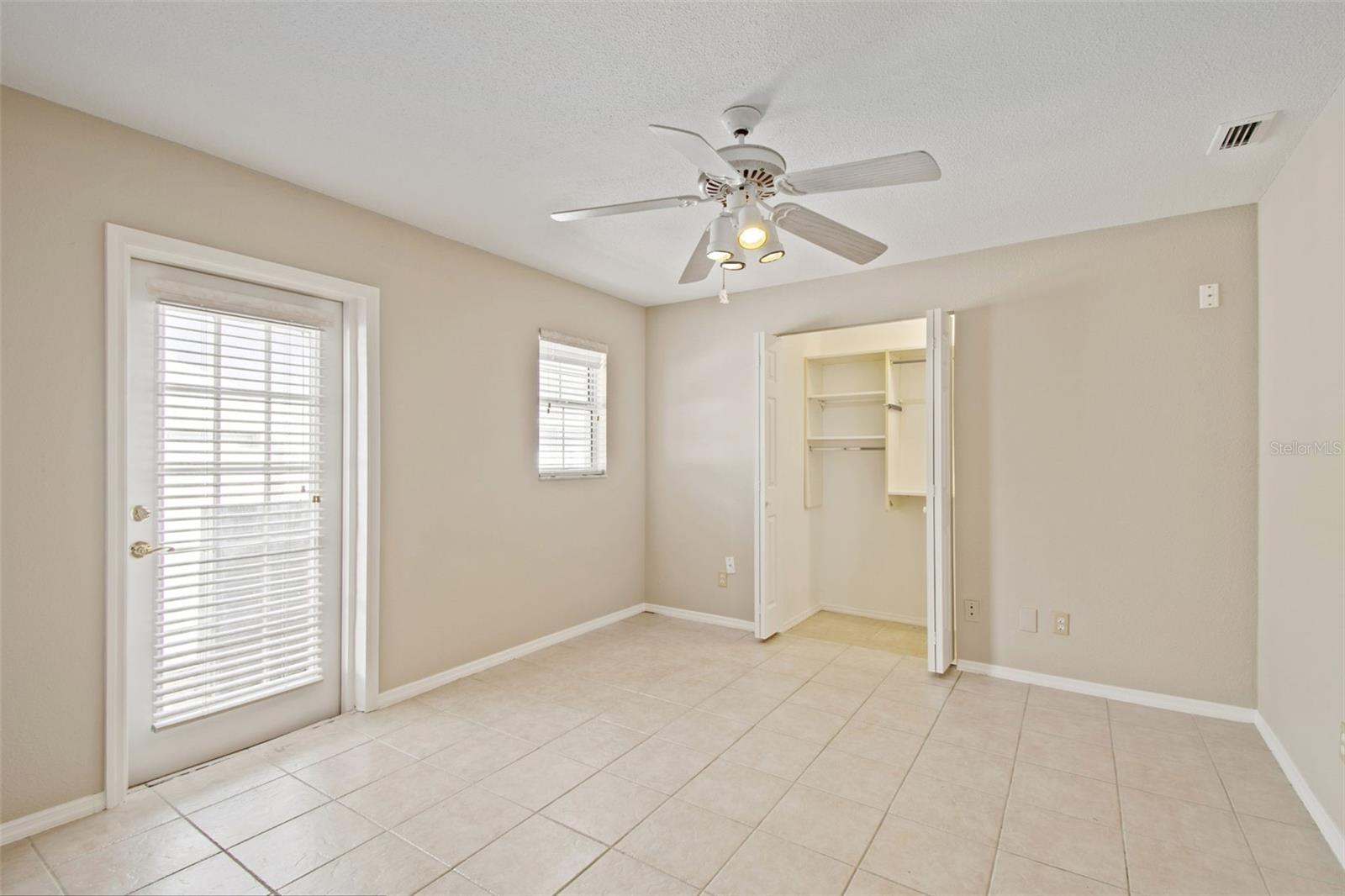 HIDDEN LAKE - Residential