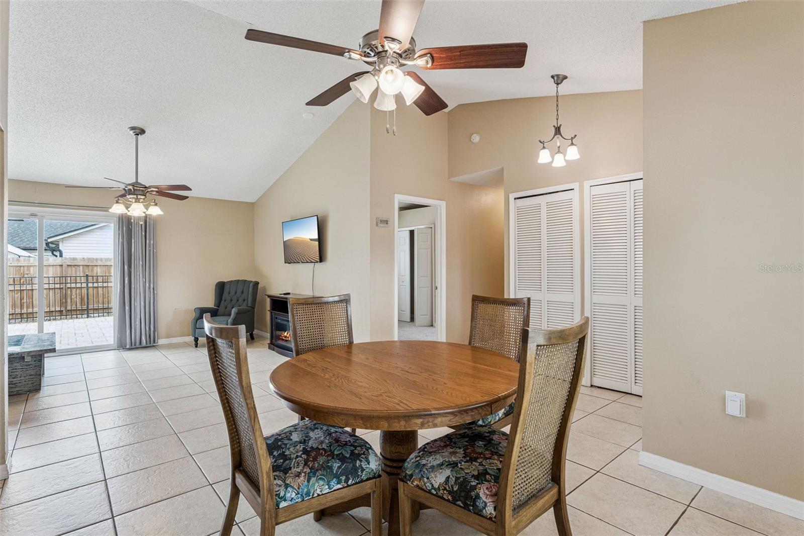 TWIN RIVERS SEC 4 UNIT 1 - Residential