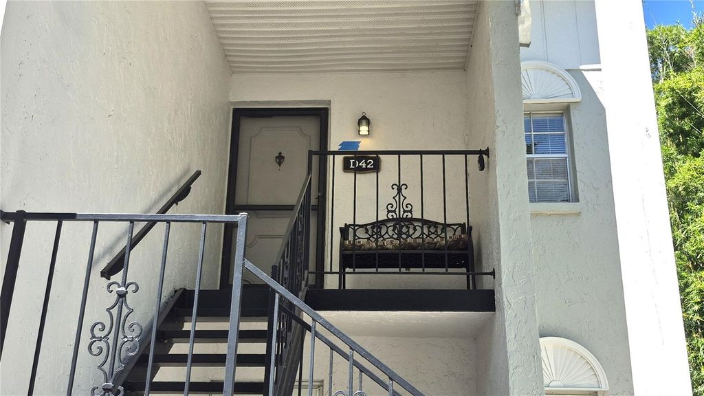 Photo of 3807 N Oak Dr #D42, Tampa, FL 33611 (MLS # TB8430950)