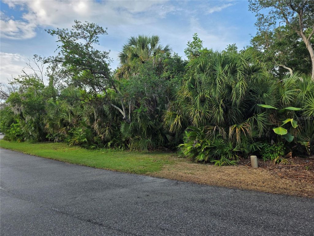 Photo of 143 Osprey Point Drive, Osprey, FL 34229 (MLS # A4694133)