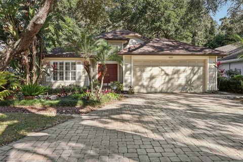 Photo of 999 Piedmont Oaks Drive, Apopka, FL 32703 (MLS # G5104097)