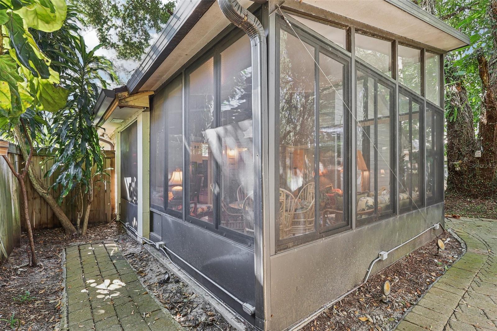 OAKS WEKIWA - Residential