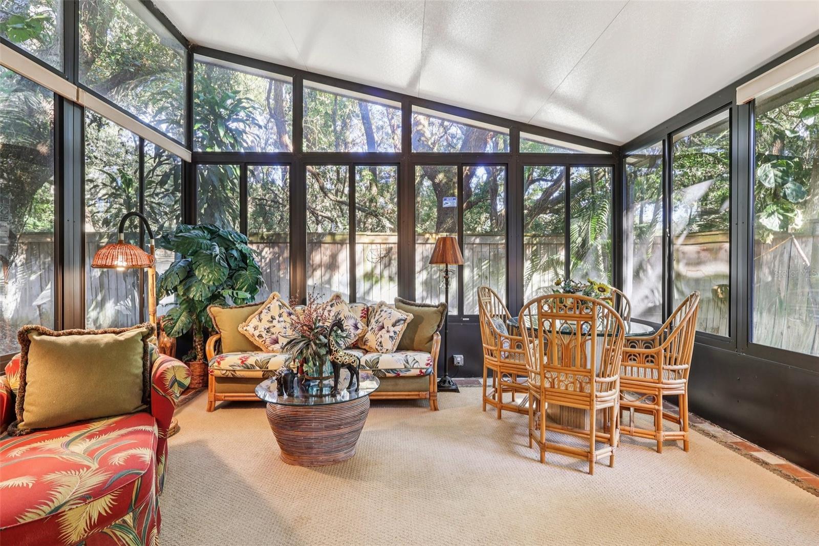 OAKS WEKIWA - Residential