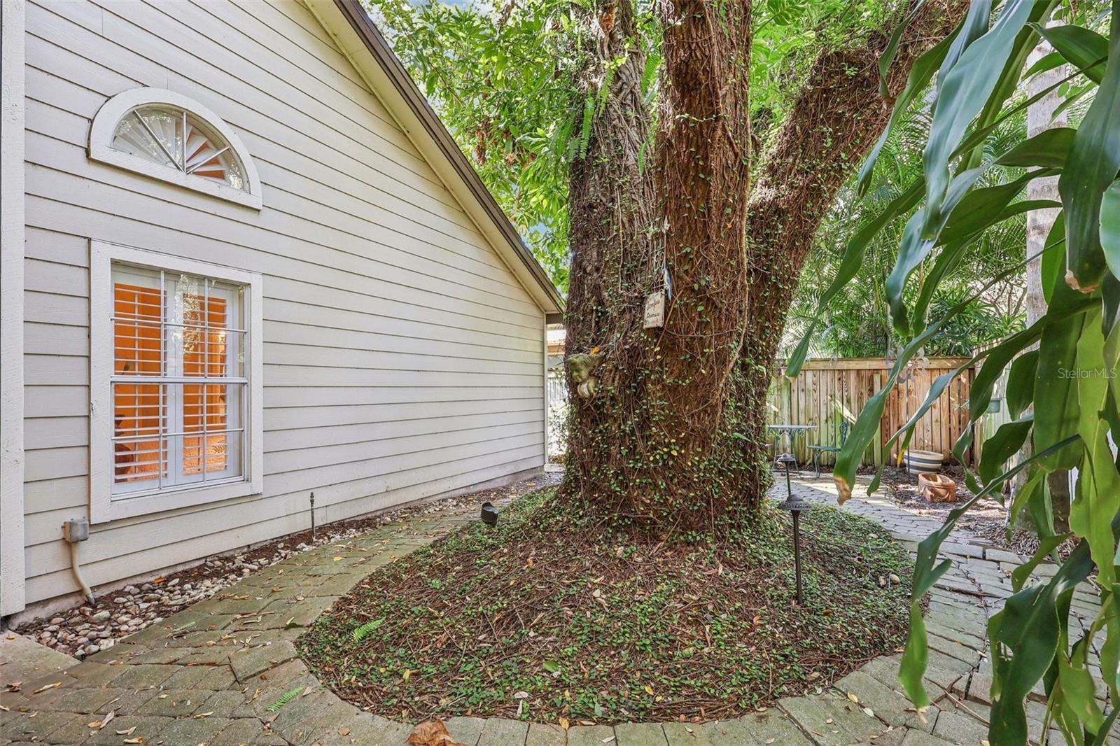 OAKS WEKIWA - Residential