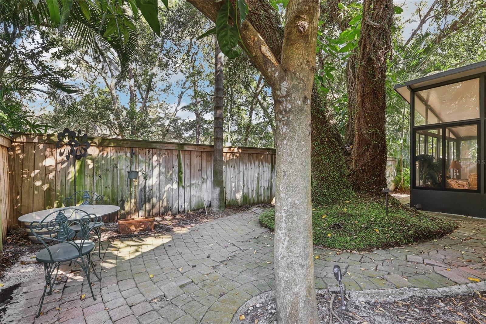 OAKS WEKIWA - Residential