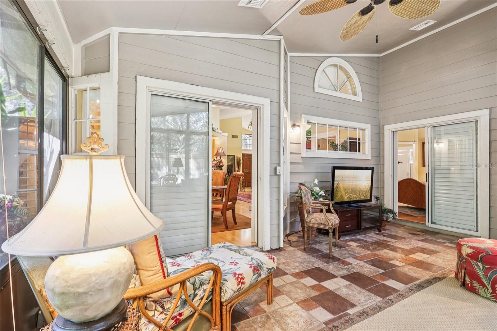 OAKS WEKIWA - Residential