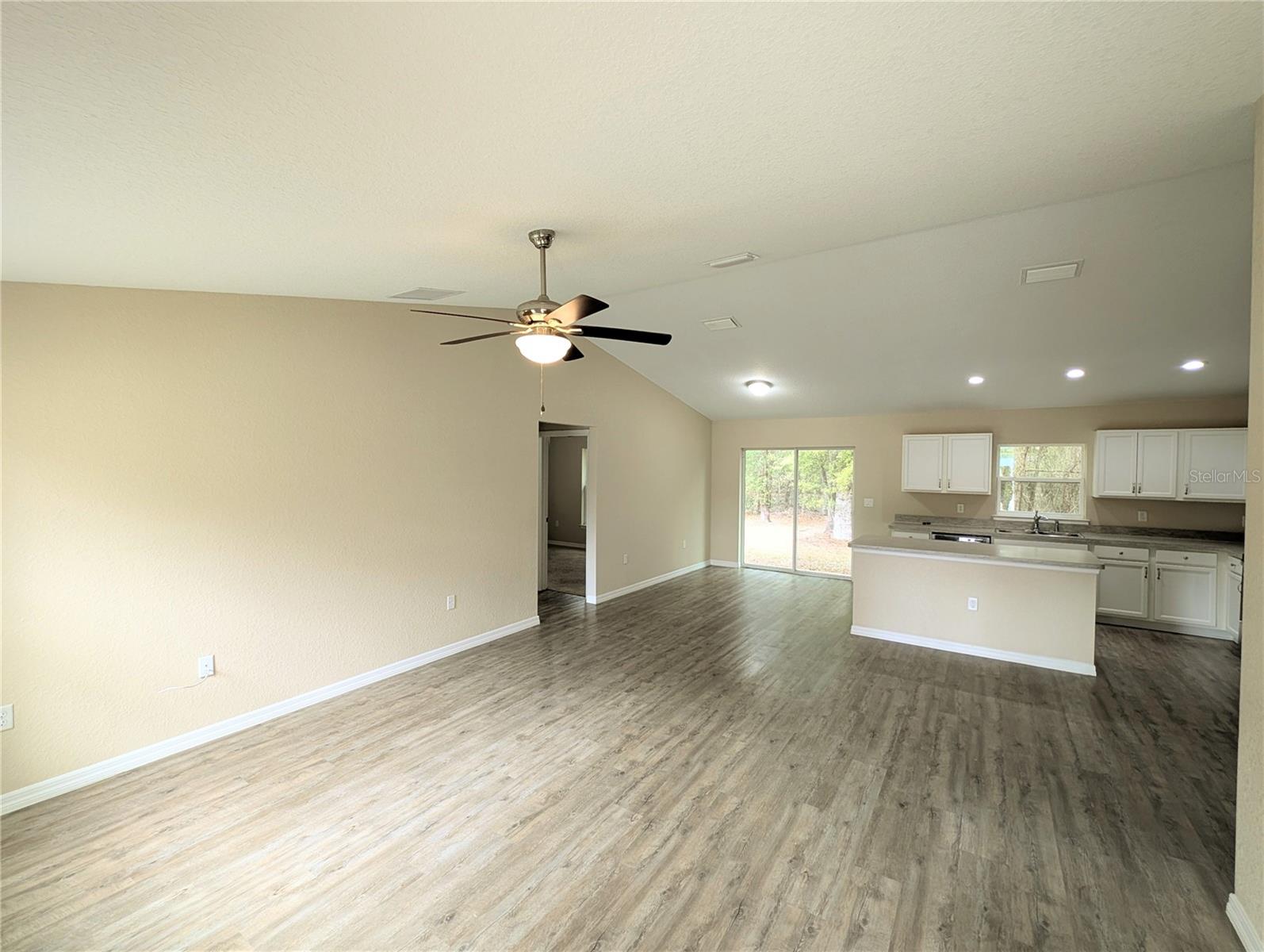 ROLLING RANCH ESTATE - Residential