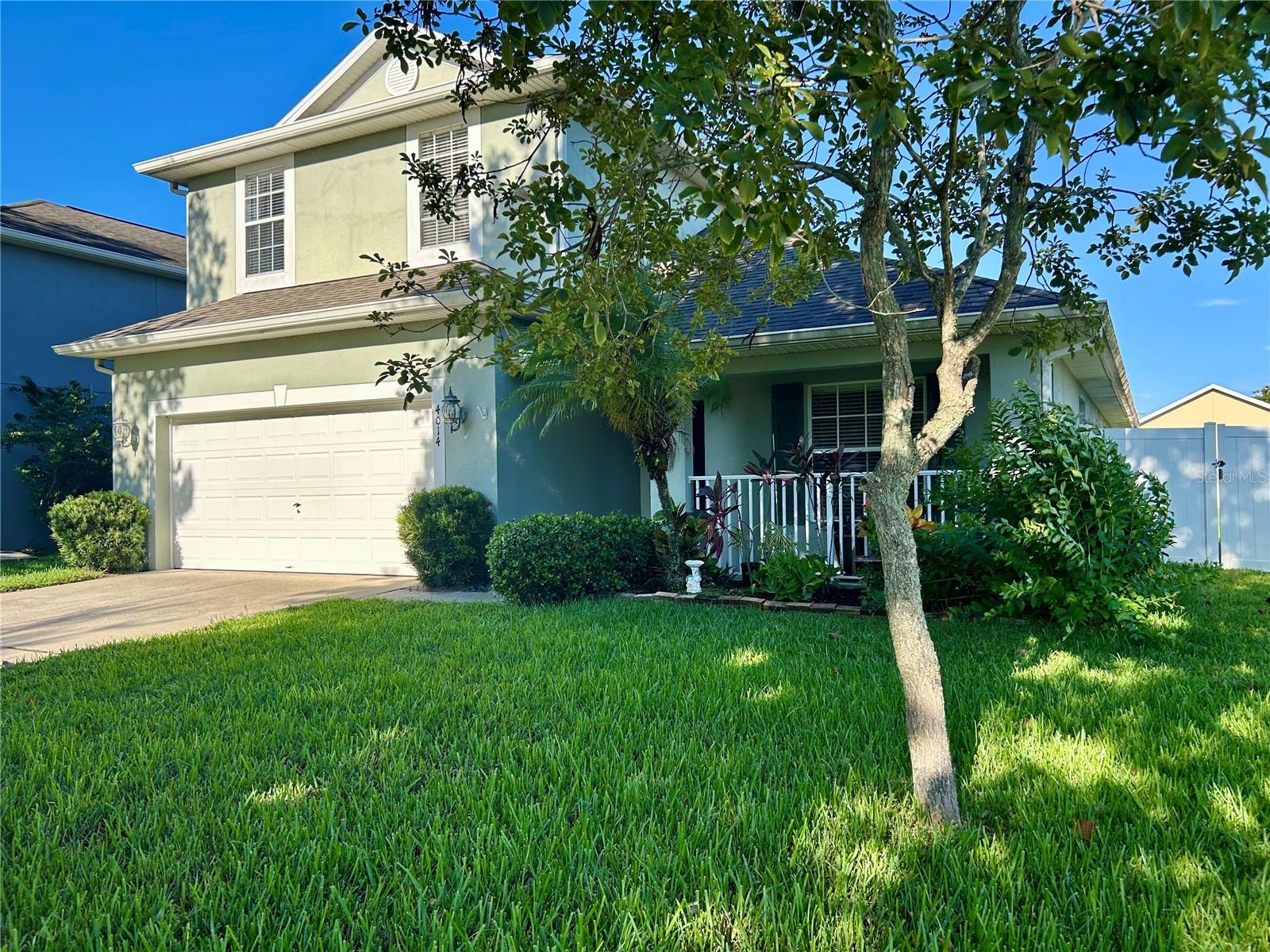 (More Photos coming Soon) Welcome to 4014 Longworth Loop in the desirable Turnberry Reserve community! This beautifully updated 4-bedroom, 2.5-bath, two-story home offers 2,399 sq. ft. of living space that sit on a spacious lot. Light-filled vaulted ceilings create a seamless flow from the entry and dining area into the open main living space. The gourmet kitchen boasts granite countertops, 42” cabinets with crown molding, custom backsplash, soft-close drawers, stainless-steel appliances, recessed lighting, and a large breakfast bar. The primary suite features vaulted ceilings, dual walk-in closets, and a spa-like bath with a granite double vanity and oversized tiled shower with bench, dual showerheads, and pet-friendly sprayer. Enjoy a screened rear patio, new fence, fresh paint, and updated flooring. The spacious backyard has room for a pool. Conveniently located near Austin-Tindall Sports Complex, schools, shopping, and major highways. Don’t miss this move-in ready home!
