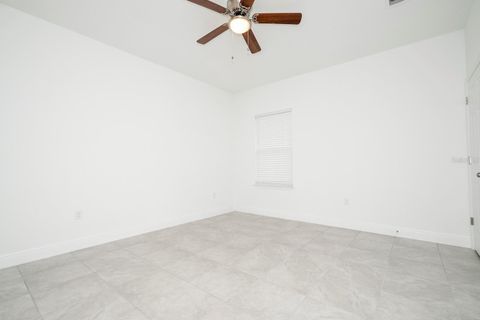Tiny photo for 16715 SW 21st Circle, Ocala, FL 34473 (MLS # O6409933)