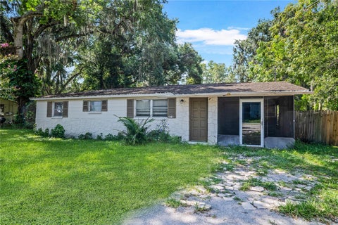 Photo of 404 W Lutz Lake Fern Road, Lutz, FL 33548 (MLS # TB8537276)