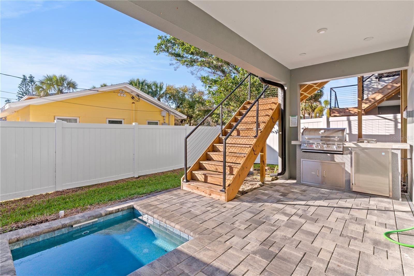 2200 BAY BLVD IRB CONDO - Residential