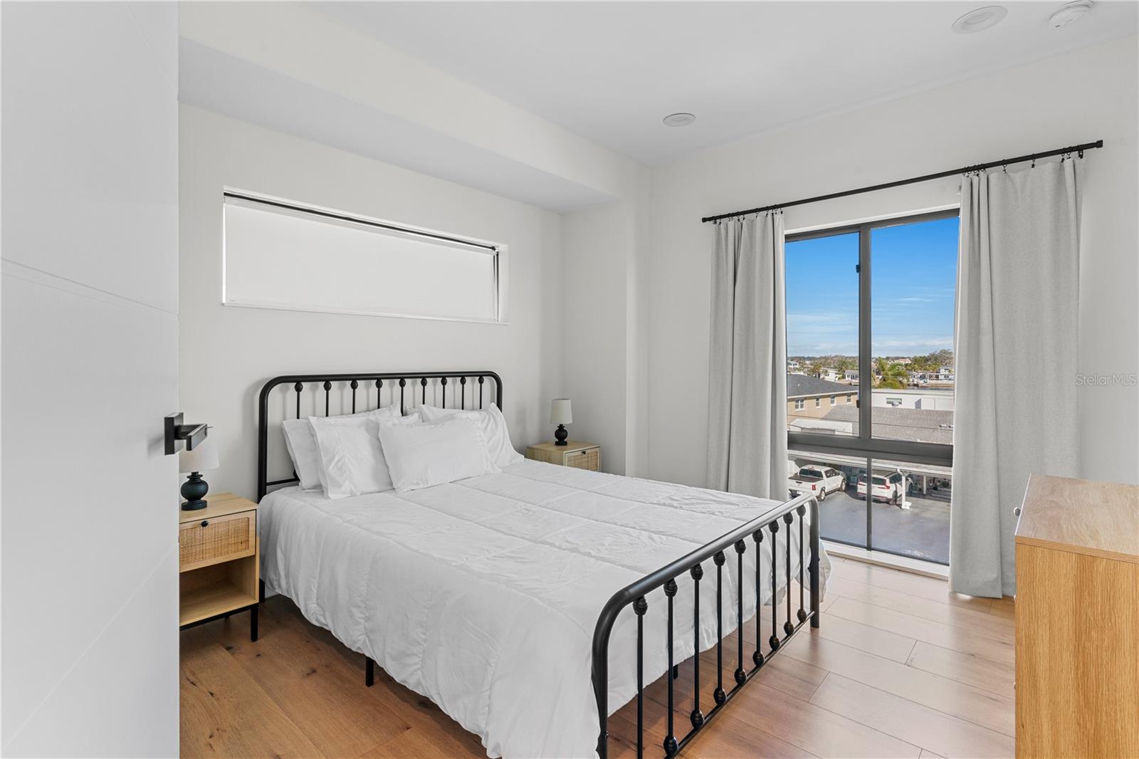 2200 BAY BLVD IRB CONDO - Residential