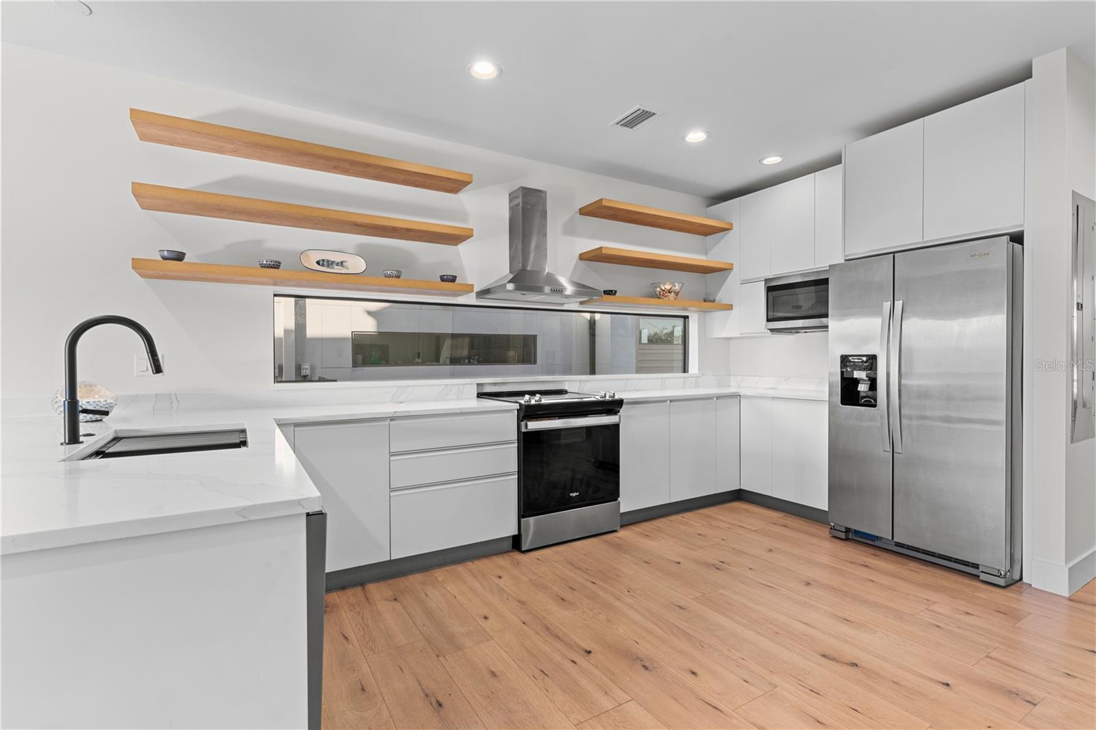 2200 BAY BLVD IRB CONDO - Residential