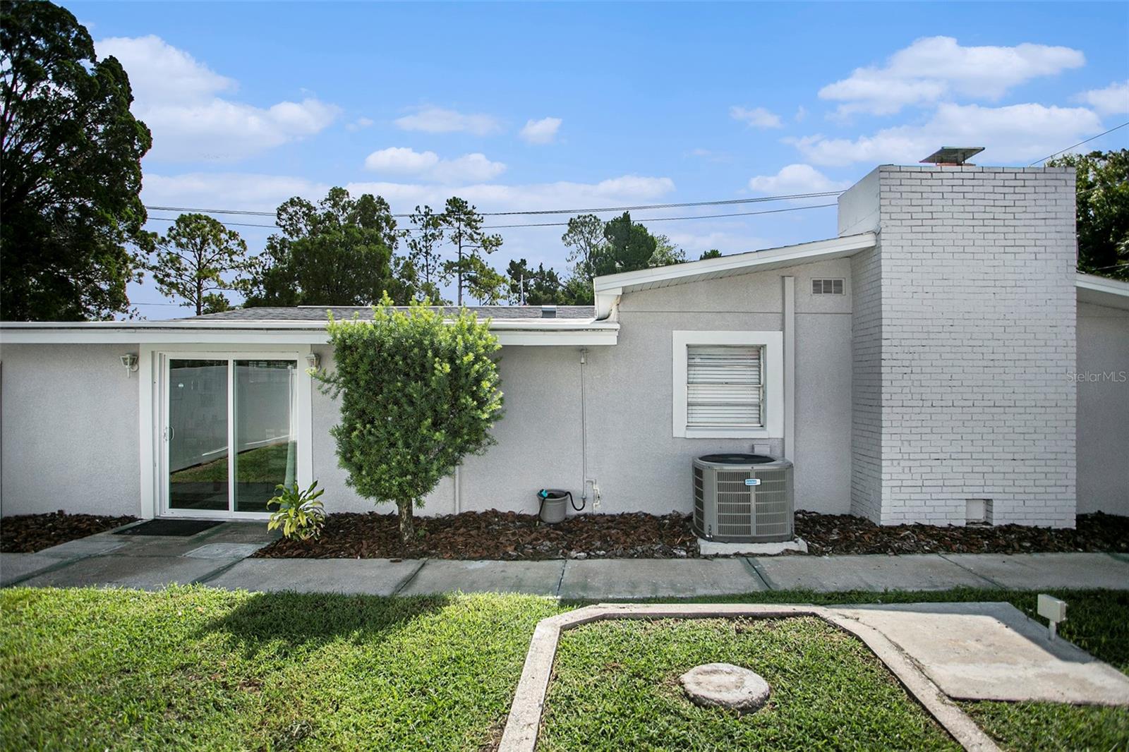 GUERNSEY ESTATES - Residential Lease