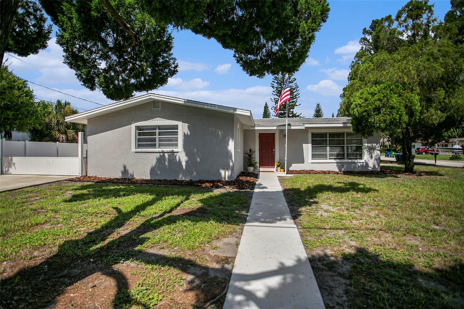 GUERNSEY ESTATES - Residential Lease