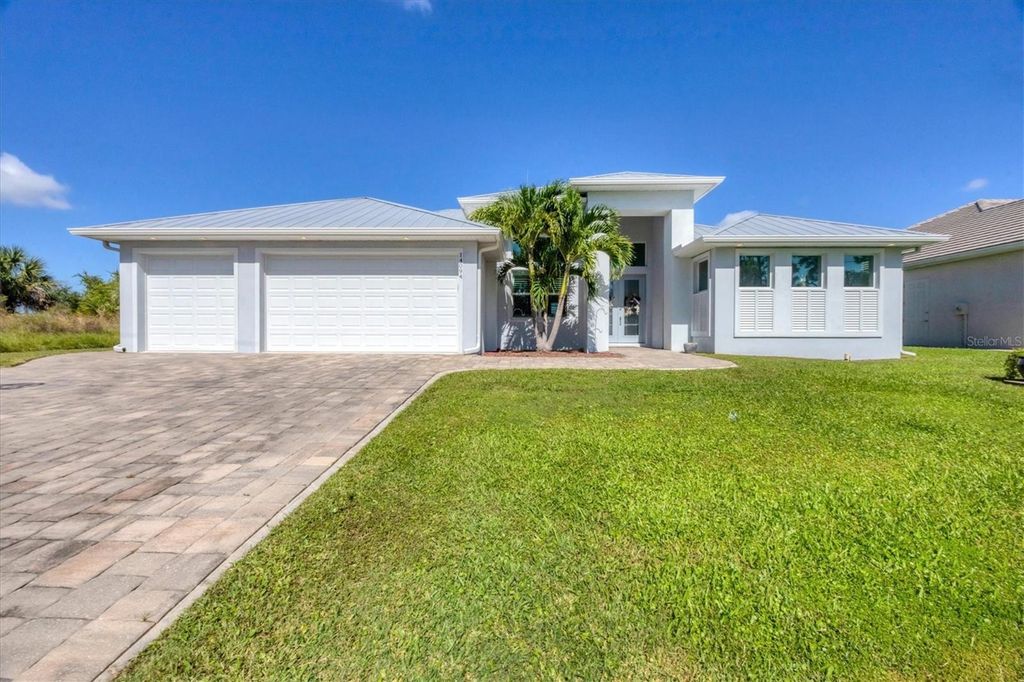 Photo of 14094 Edsel Drive, Port Charlotte, FL 33981 (MLS # D6143398)