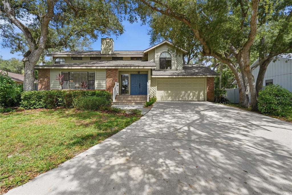Photo of 735 Forestview Drive, Sarasota, FL 34232 (MLS # A4703433)