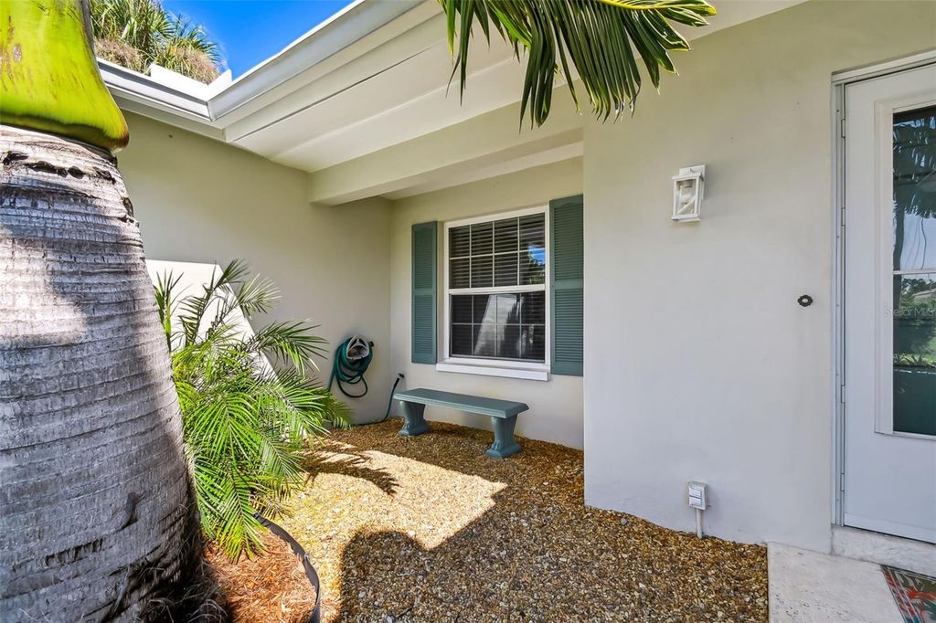 Photo of 1045 44th Avenue NE, St Petersburg, FL 33703 (MLS # TB8421026)