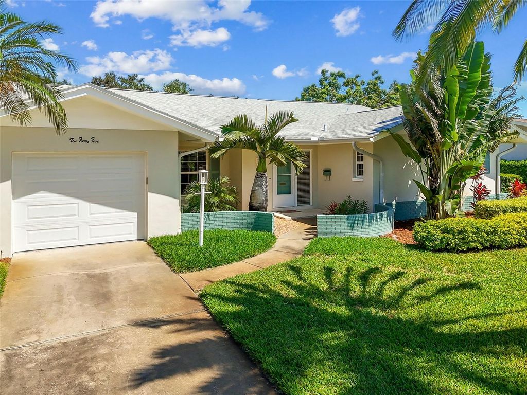 Photo of 1045 44th Avenue NE, St Petersburg, FL 33703 (MLS # TB8421026)