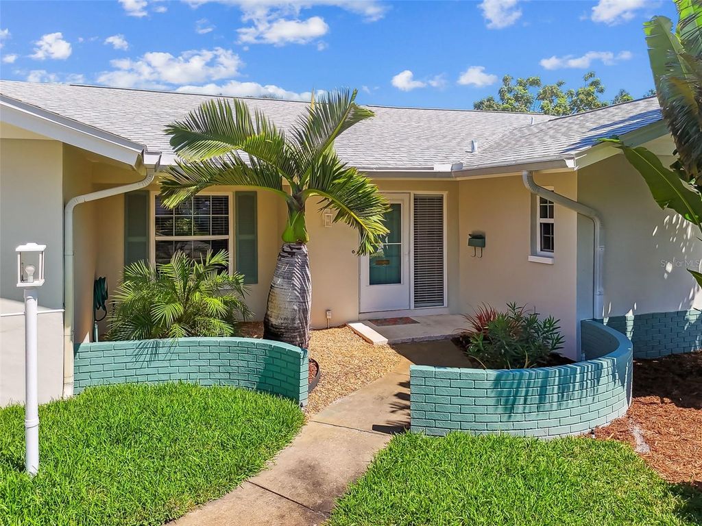 Photo of 1045 44th Avenue NE, St Petersburg, FL 33703 (MLS # TB8421026)