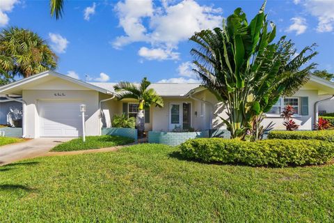 Photo of 1045 44th Avenue NE, St Petersburg, FL 33703 (MLS # TB8421026)