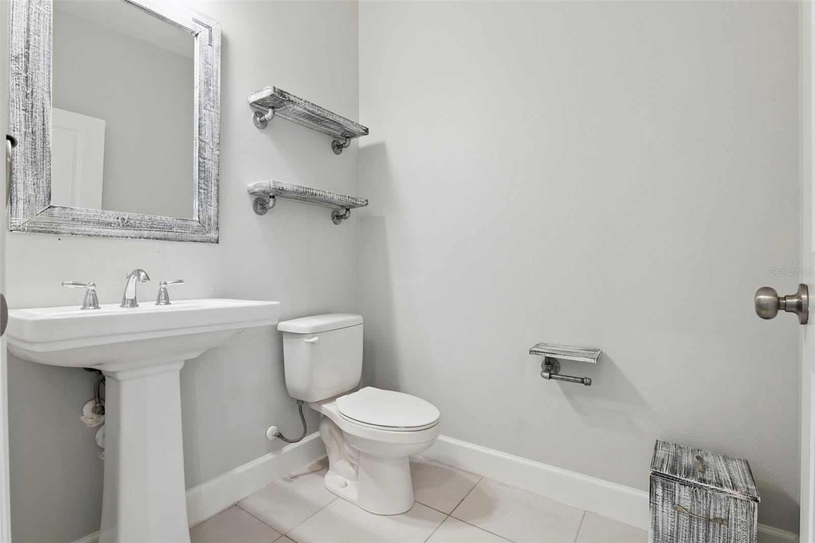 LAKESIDE PH I AMD 2 - Residential Lease