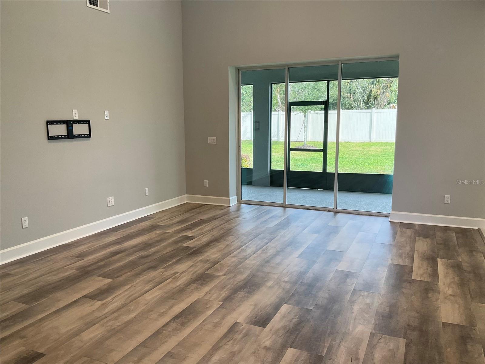 LAKESIDE PH I AMD 2 - Residential Lease