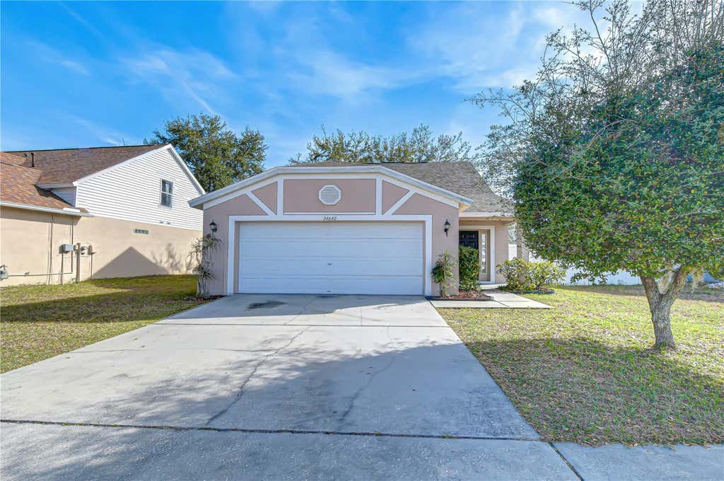 Photo of 24640 Siena Drive, Lutz, FL 33559 (MLS # G5116105)