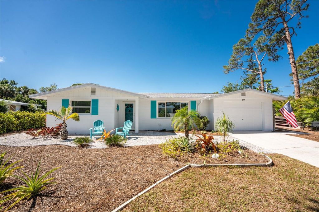 Photo of 1691 Lakeview Place, Englewood, FL 34223 (MLS # D6142361)