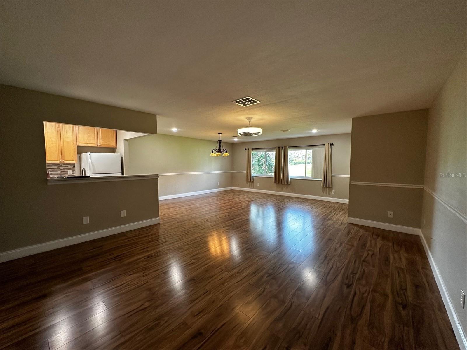 405 GLADSTONE PLACE 0
