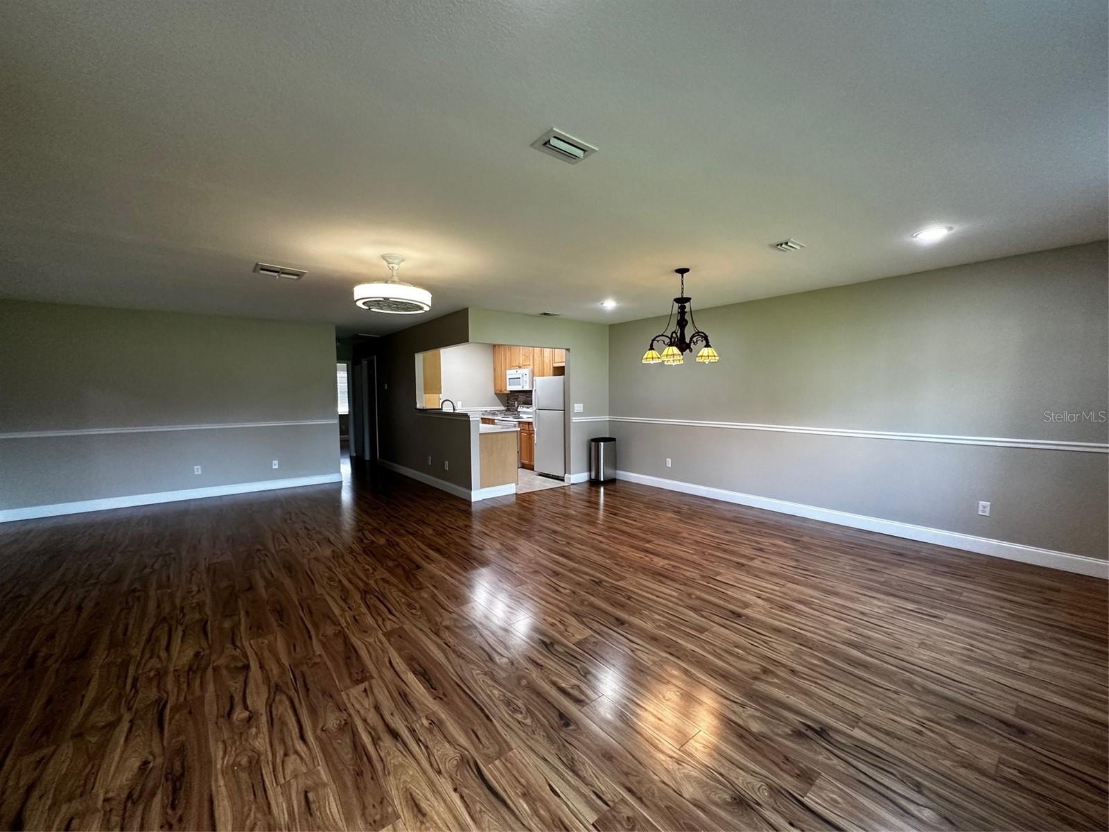 405 GLADSTONE PLACE 0