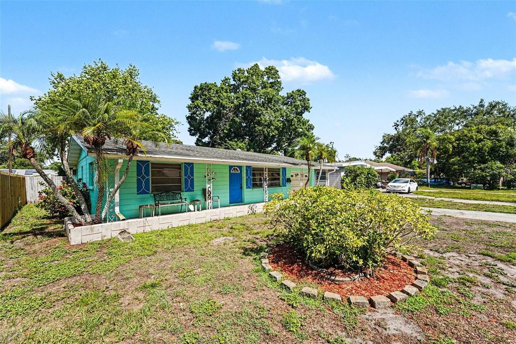 Photo of 4040 19th St N, St Petersburg, FL 33714 (MLS # TB8510965)