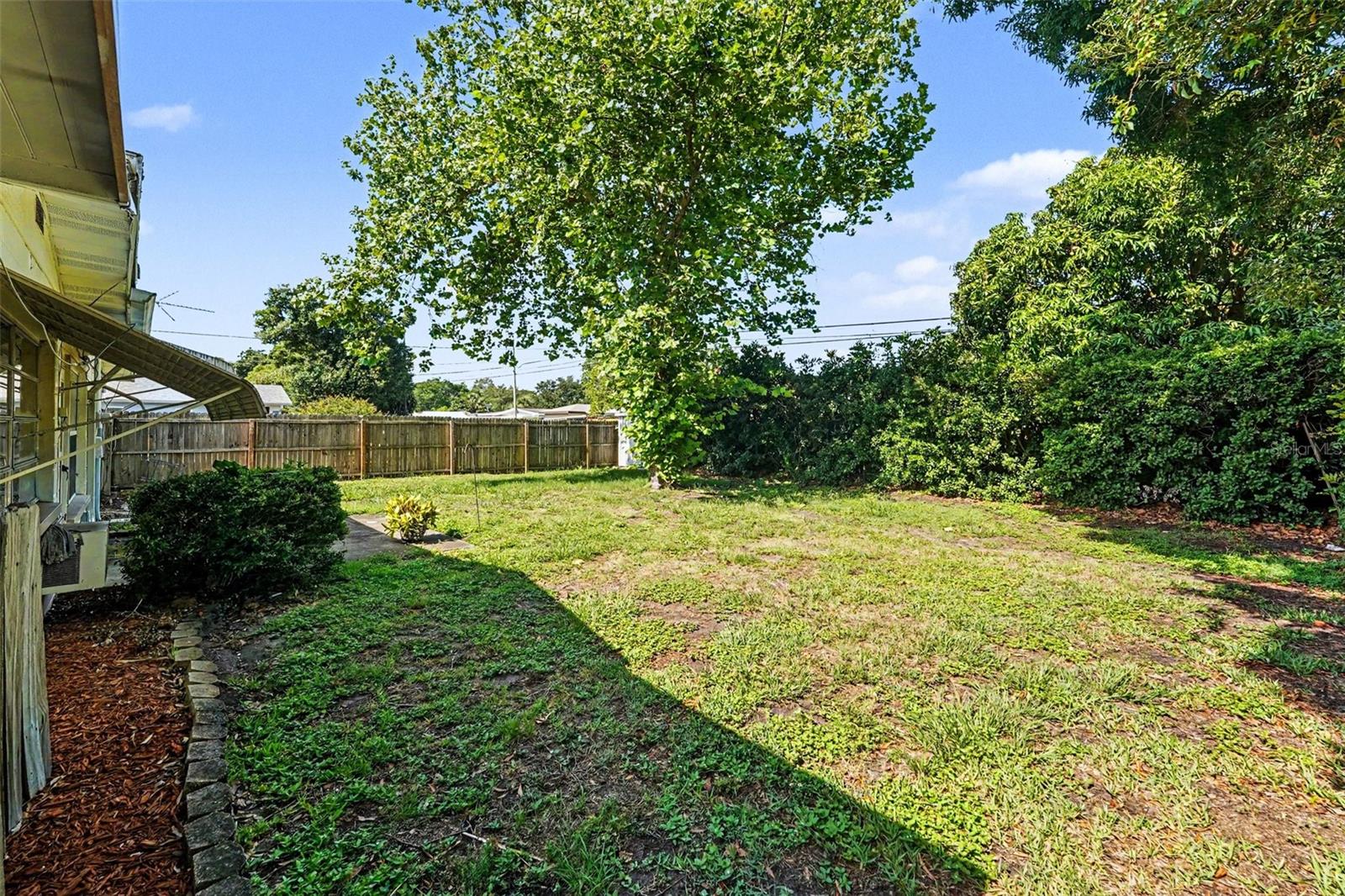 K & H CLEARVIEW 1ST ADD - Residential