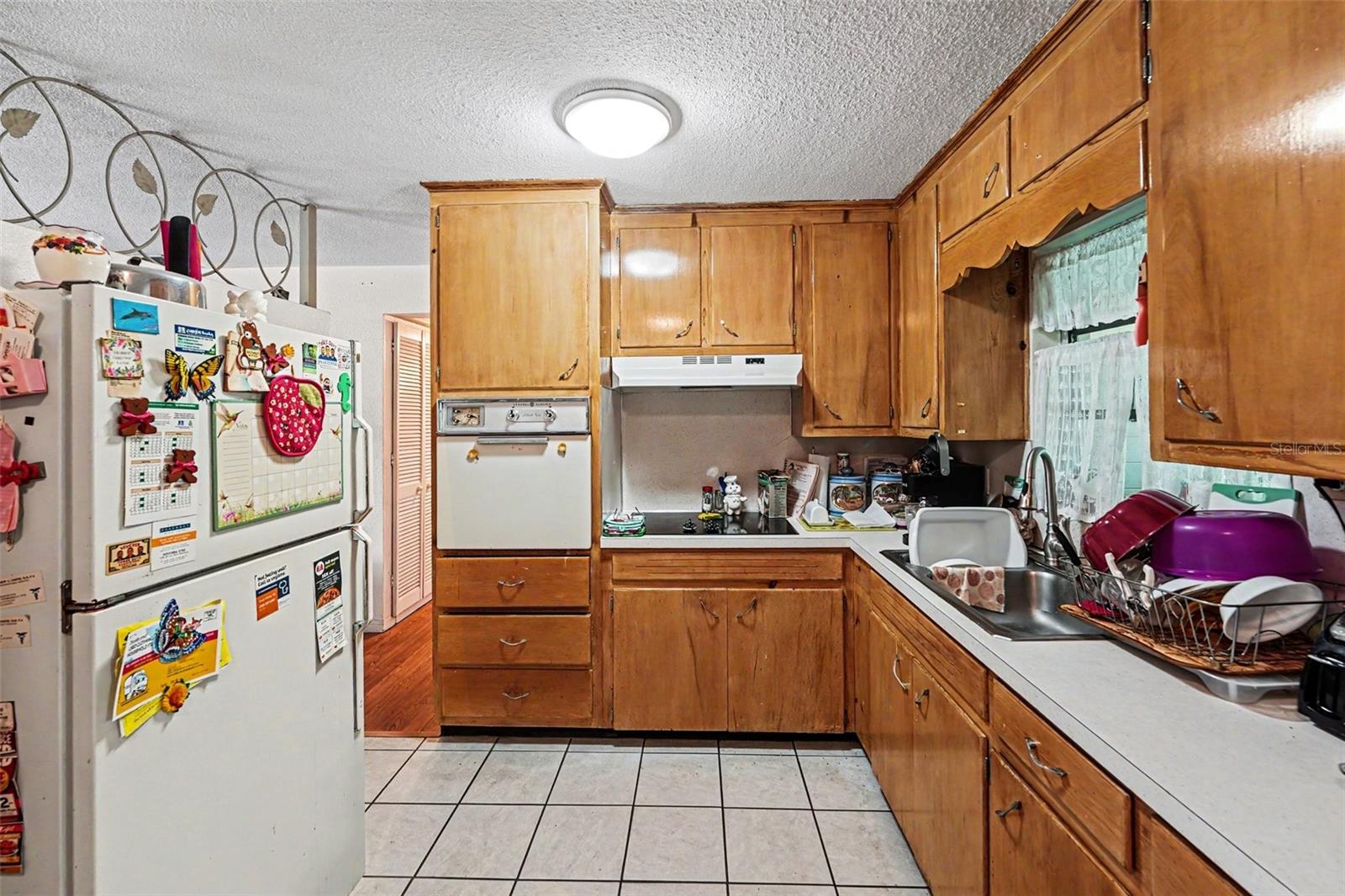 K & H CLEARVIEW 1ST ADD - Residential